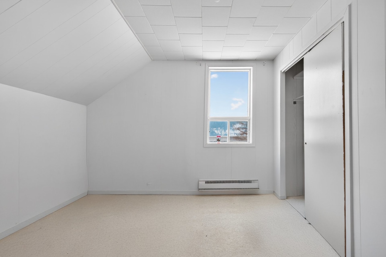 Chambre à coucher — 55 - 57, Rue Principale, Saint-Eugène-de-Ladrière, G0L1P0, Saint-Eugène-de-Ladrière