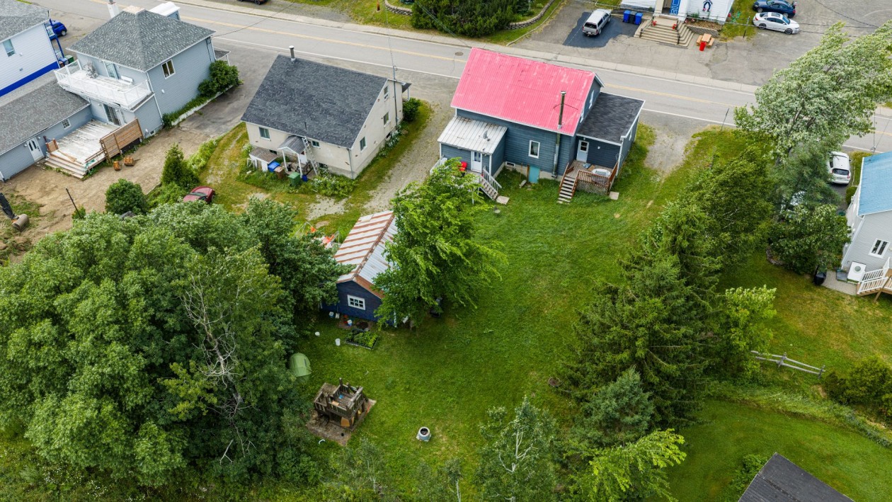 Photo aérienne — 55 - 57, Rue Principale, Saint-Eugène-de-Ladrière, G0L1P0, Saint-Eugène-de-Ladrière