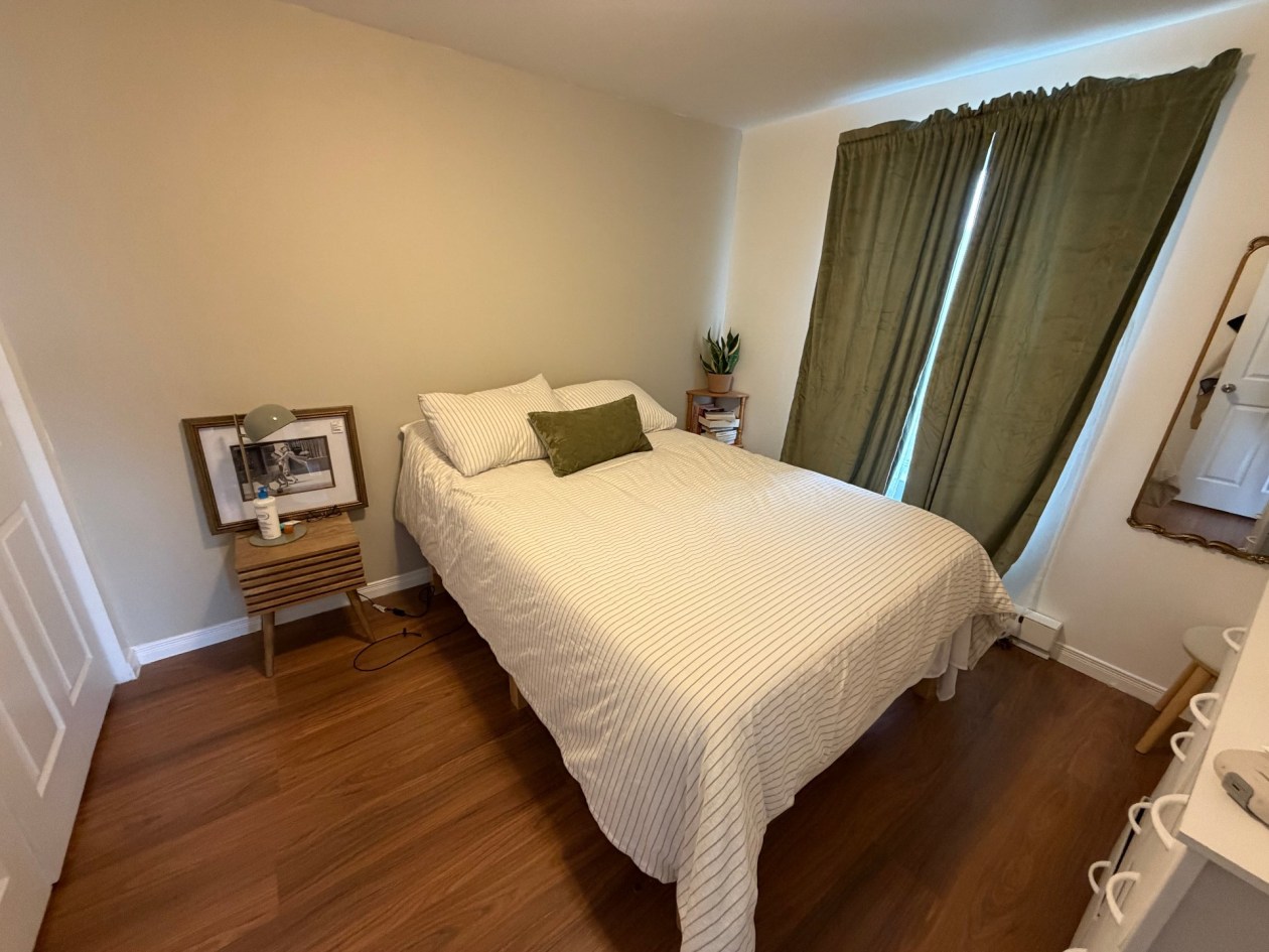 Chambre à coucher — 439 - 441, Rue de la Place-d'Armes, Saguenay (Chicoutimi), G7H4X3, Saguenay (Chicoutimi)