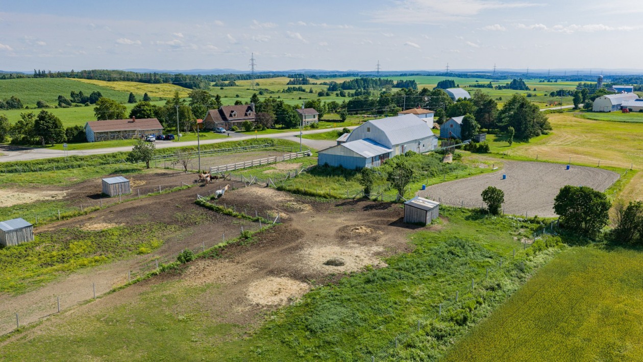 Photo aérienne — 702, 4e Rang E., Saint-Valérien, G0L4E0, Saint-Valérien