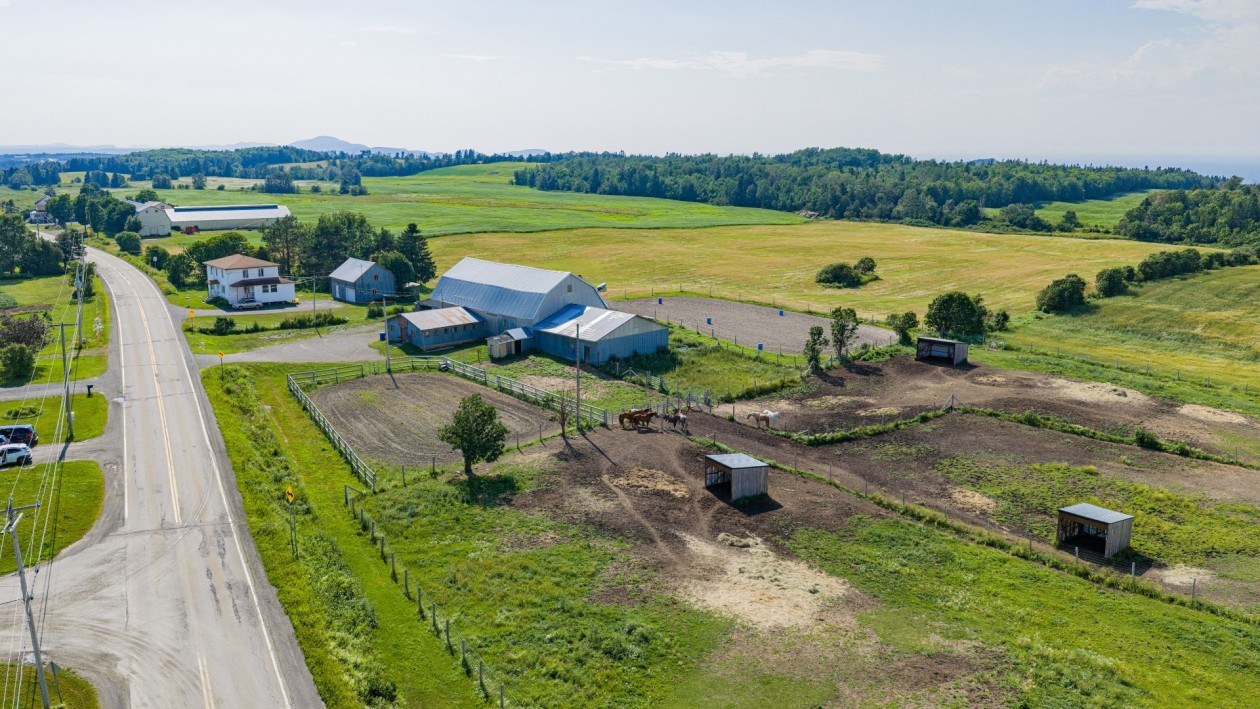 Photo aérienne — 702, 4e Rang E., Saint-Valérien, G0L4E0, Saint-Valérien