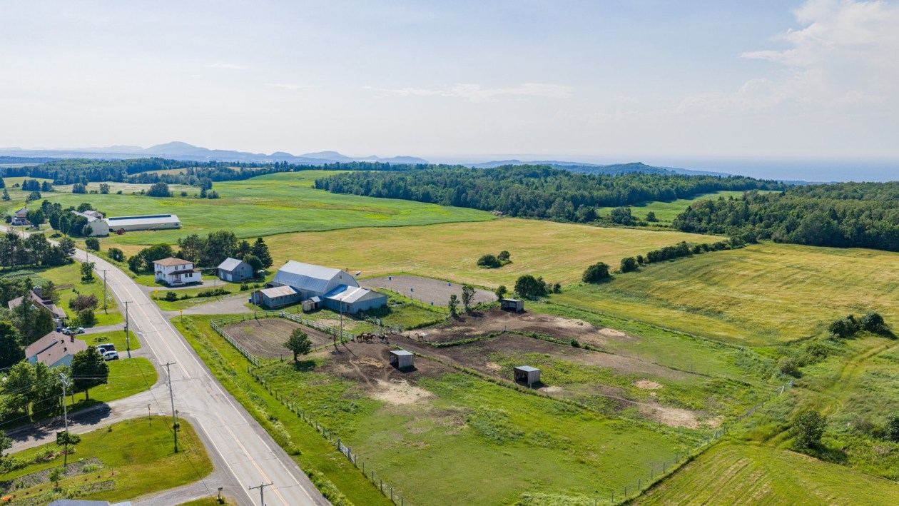 Photo aérienne — 702, 4e Rang E., Saint-Valérien, G0L4E0, Saint-Valérien