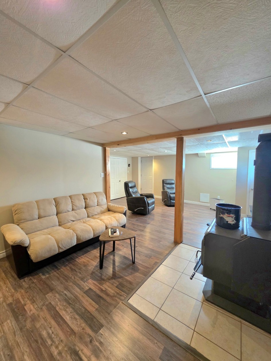 Salle familiale — 92, Route des Pionniers, Rimouski, G5N5M7, Rimouski