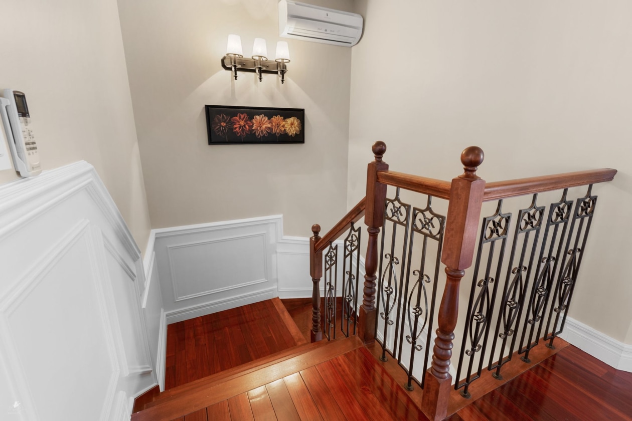 Escalier — 29, Rue des Seigneurs, Lévis (Les Chutes-de-la-Chaudière-Est), G6Z7P4, Lévis (Les Chutes-de-la-Chaudière-Est)