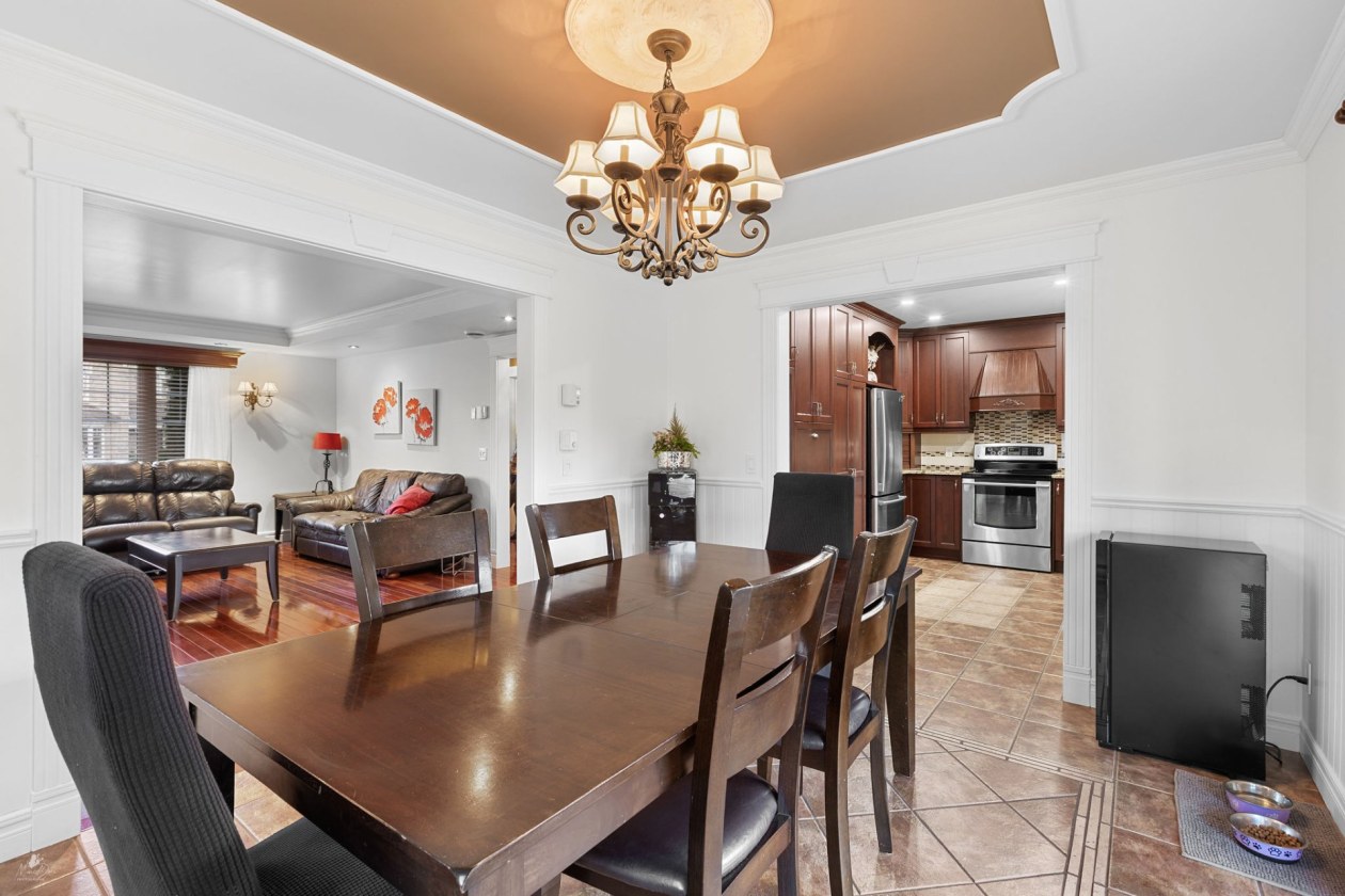 Salle à manger — 29, Rue des Seigneurs, Lévis (Les Chutes-de-la-Chaudière-Est), G6Z7P4, Lévis (Les Chutes-de-la-Chaudière-Est)