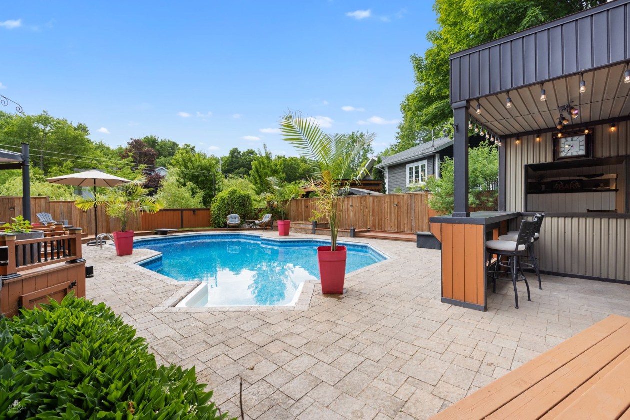 Piscine — 368, Rue du Coursier, Lévis (Desjardins), G6C1L7, Lévis (Desjardins)