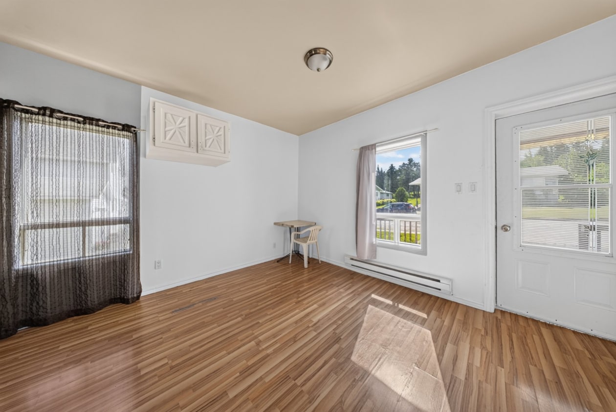 Salle à manger — 219, Rue Principale, Audet, G0Y1A0, Audet