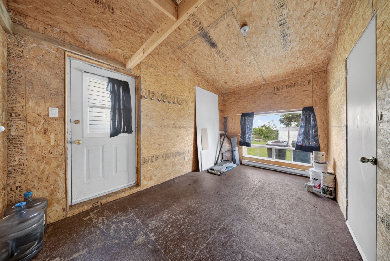 Atelier — 219, Rue Principale, Audet, G0Y1A0, Audet