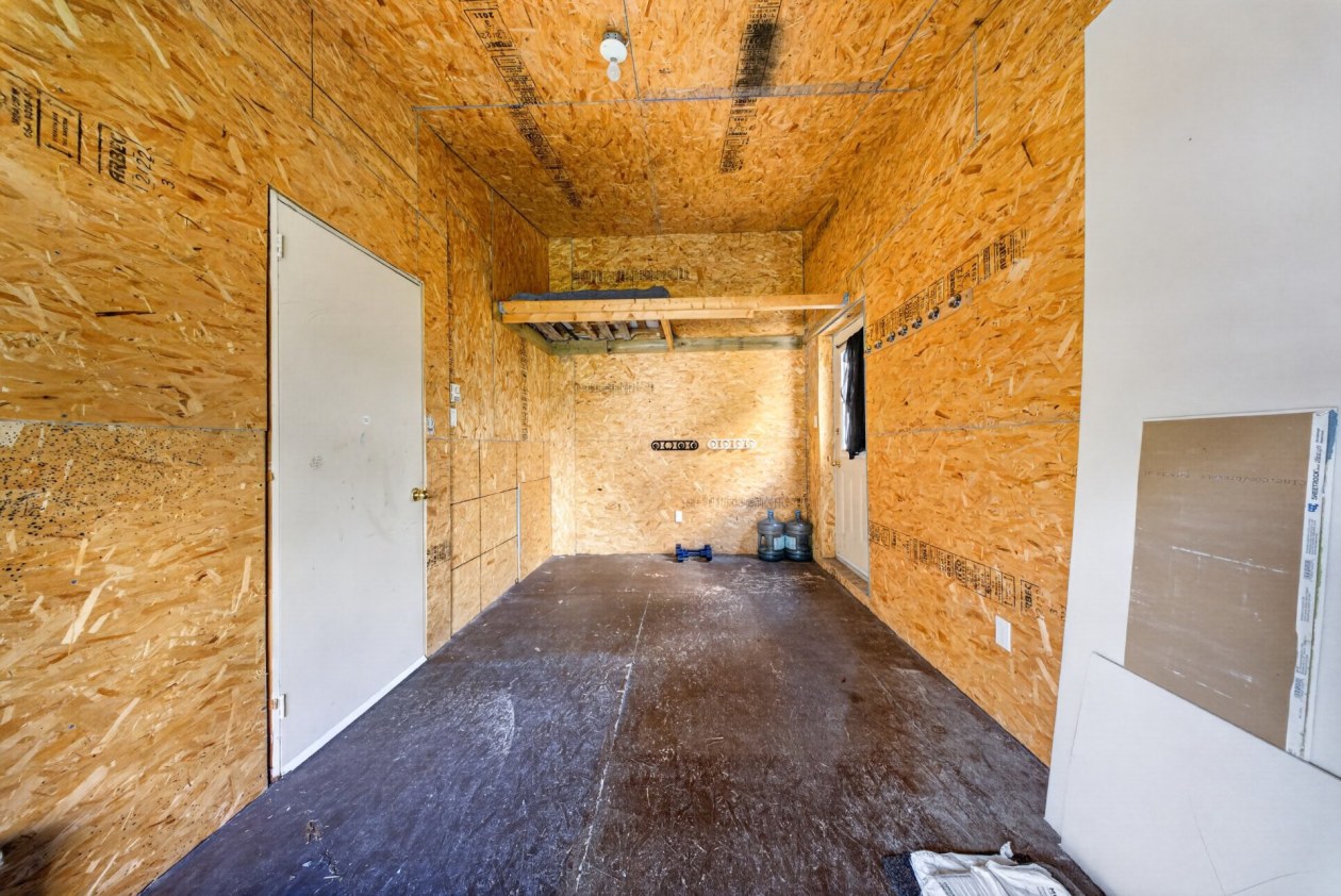 Atelier — 219, Rue Principale, Audet, G0Y1A0, Audet