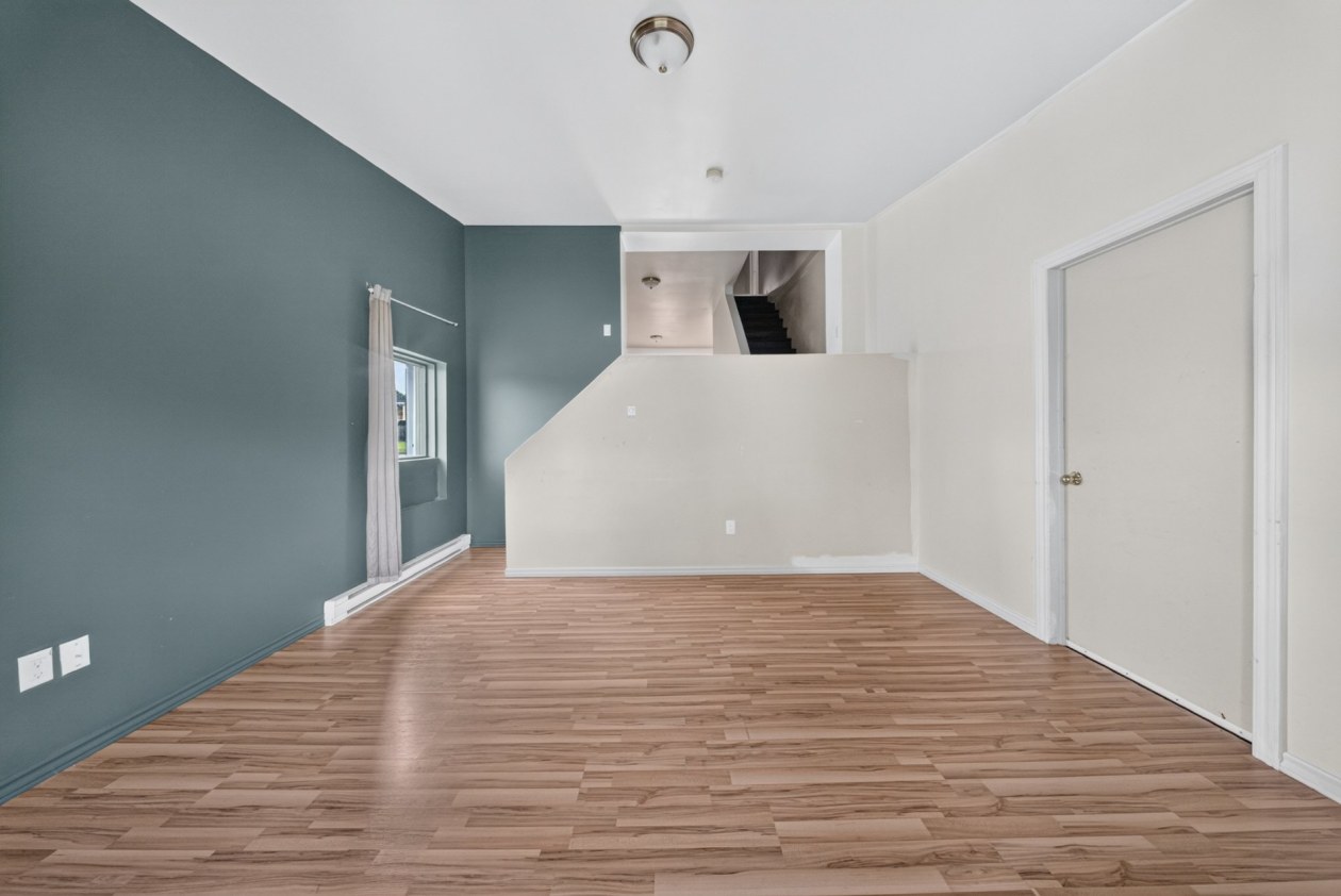 Salon — 219, Rue Principale, Audet, G0Y1A0, Audet