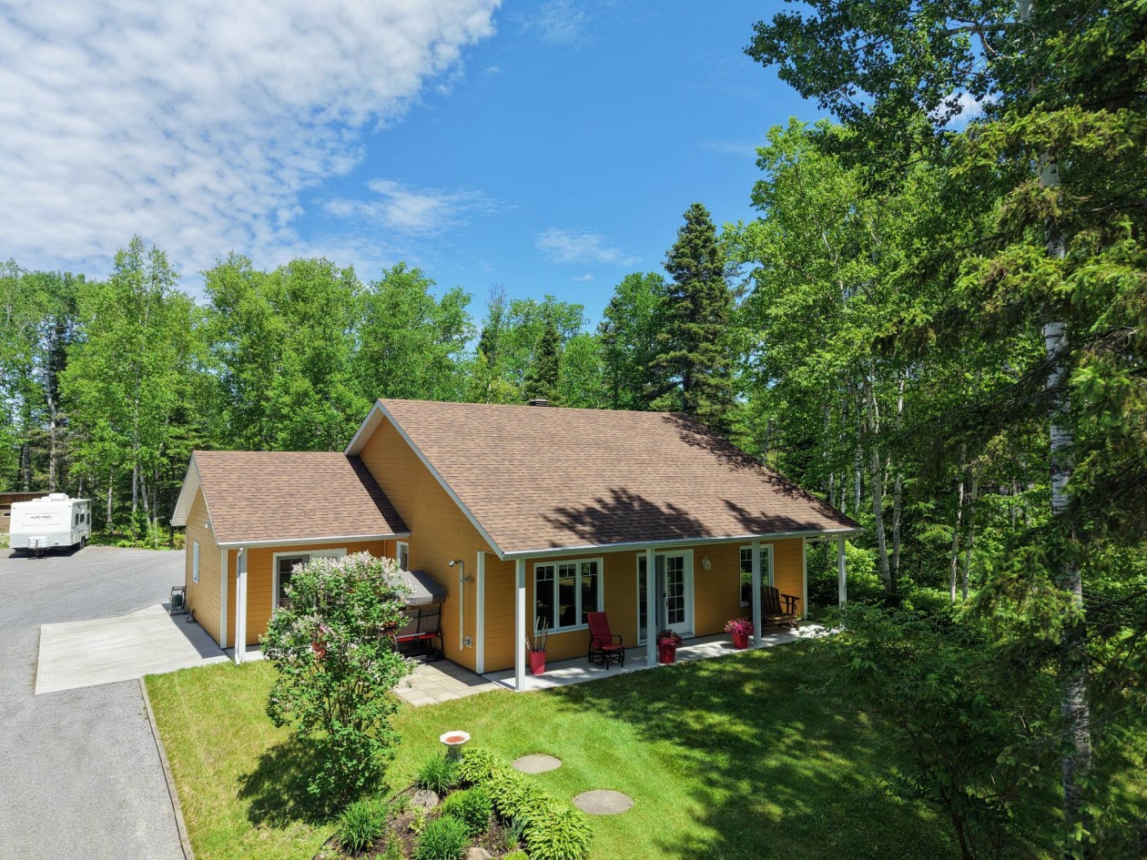 Façade — 526, Ch. Champigny, Larouche, G0W1Z0, Larouche