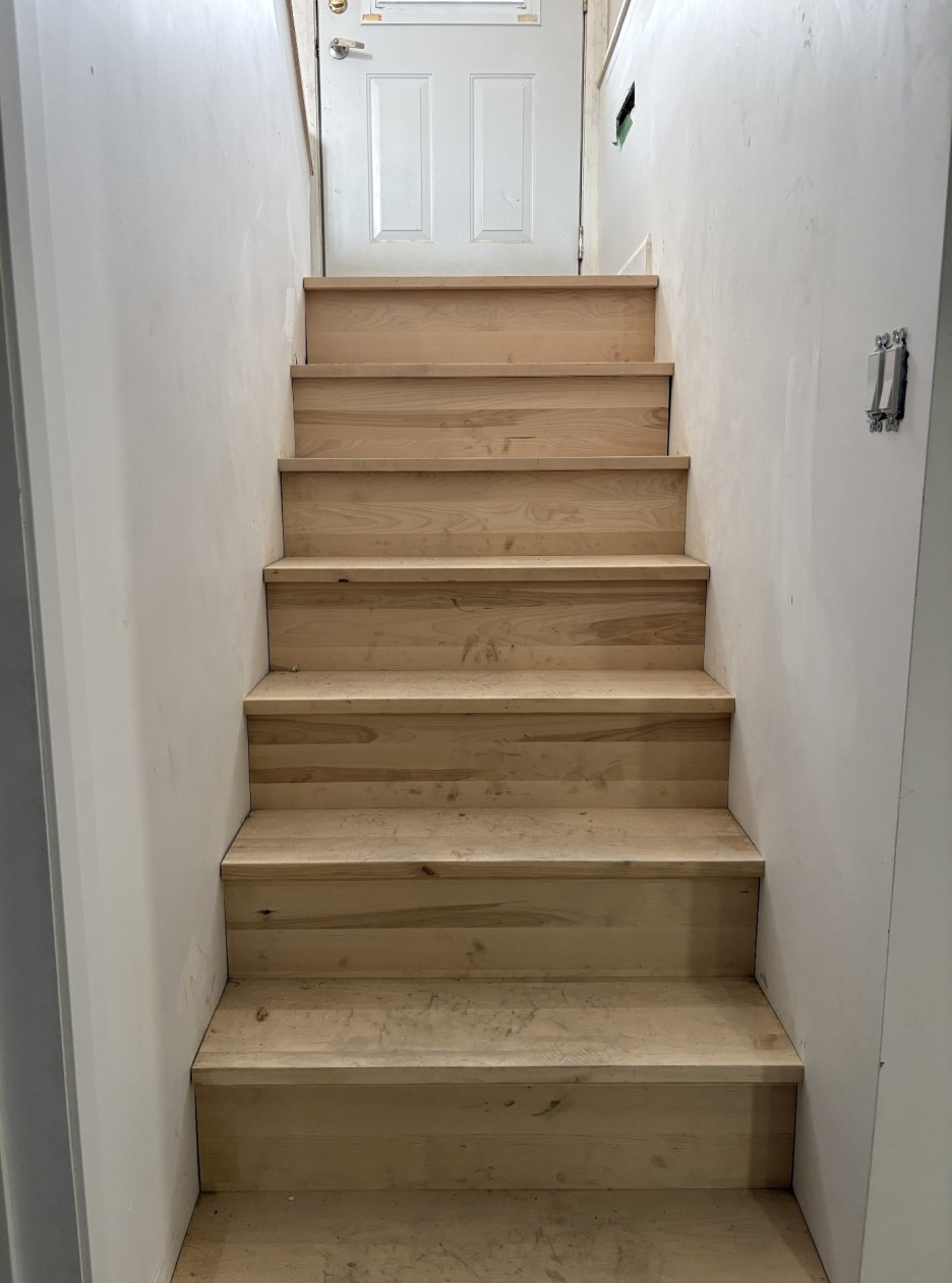 Escalier — 209, Rue Mézy, Saguenay (Chicoutimi), G7G1J6, Saguenay (Chicoutimi)