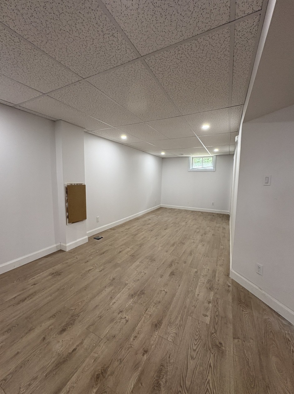 Salle familiale — 209, Rue Mézy, Saguenay (Chicoutimi), G7G1J6, Saguenay (Chicoutimi)