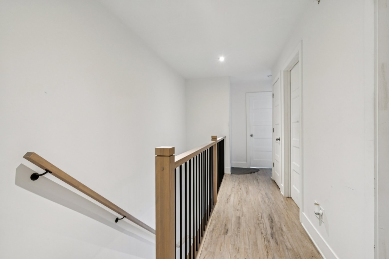 Corridor — 324, Crois. Corno, Boisbriand, J7G0B3, Boisbriand