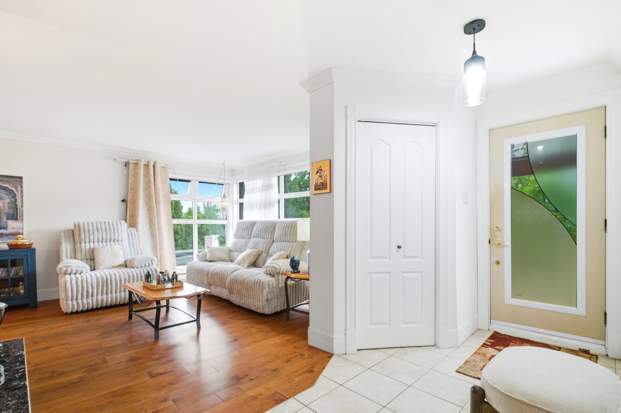 Salon — 504, Boul. Talbot, Saguenay (Chicoutimi), G7H4A2, Saguenay (Chicoutimi)