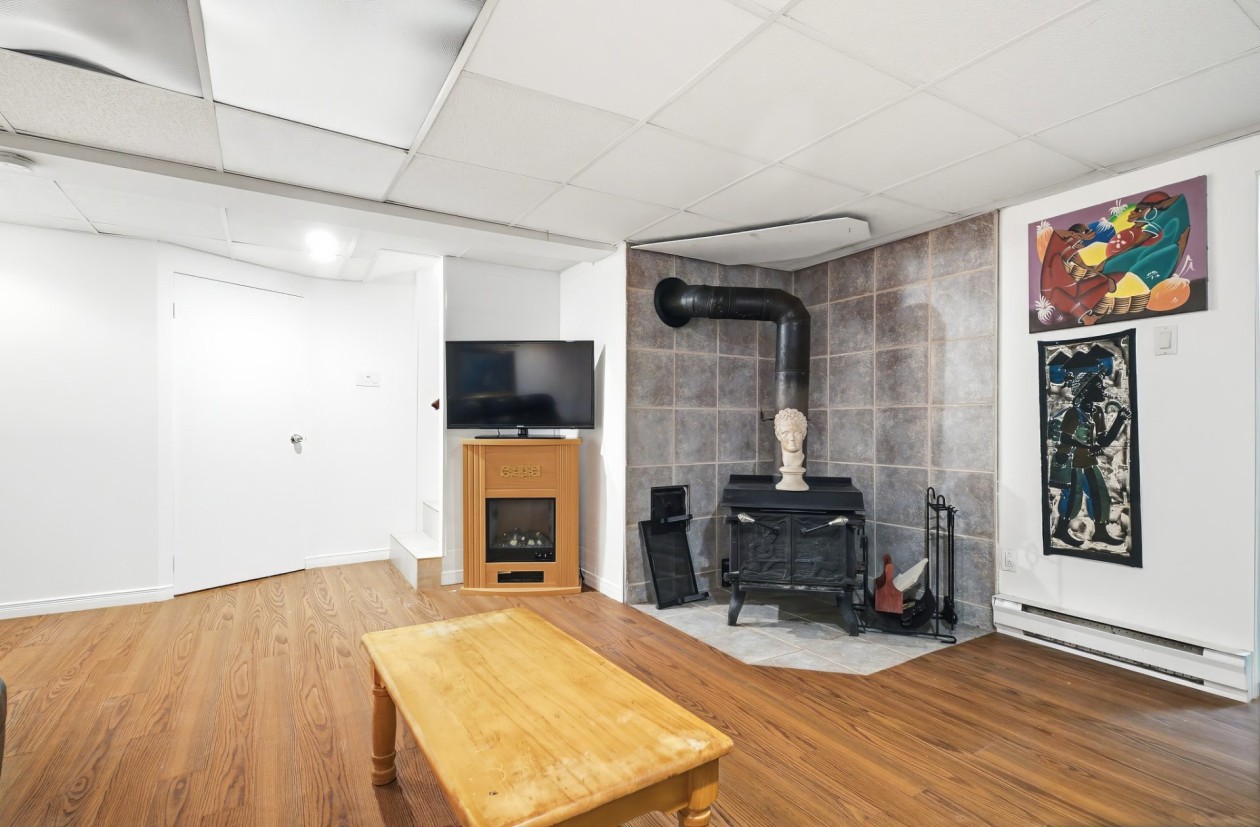 Salle familiale — 504, Boul. Talbot, Saguenay (Chicoutimi), G7H4A2, Saguenay (Chicoutimi)