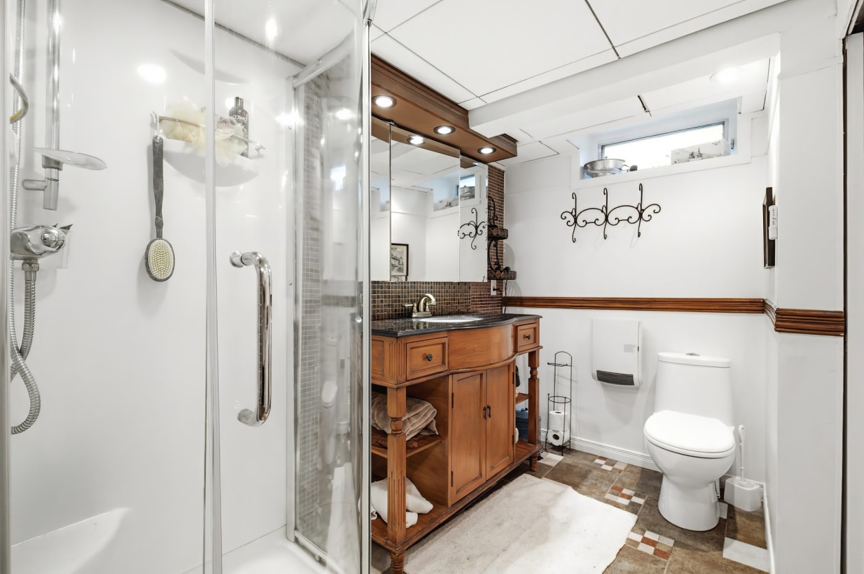 Salle de bains — 504, Boul. Talbot, Saguenay (Chicoutimi), G7H4A2, Saguenay (Chicoutimi)