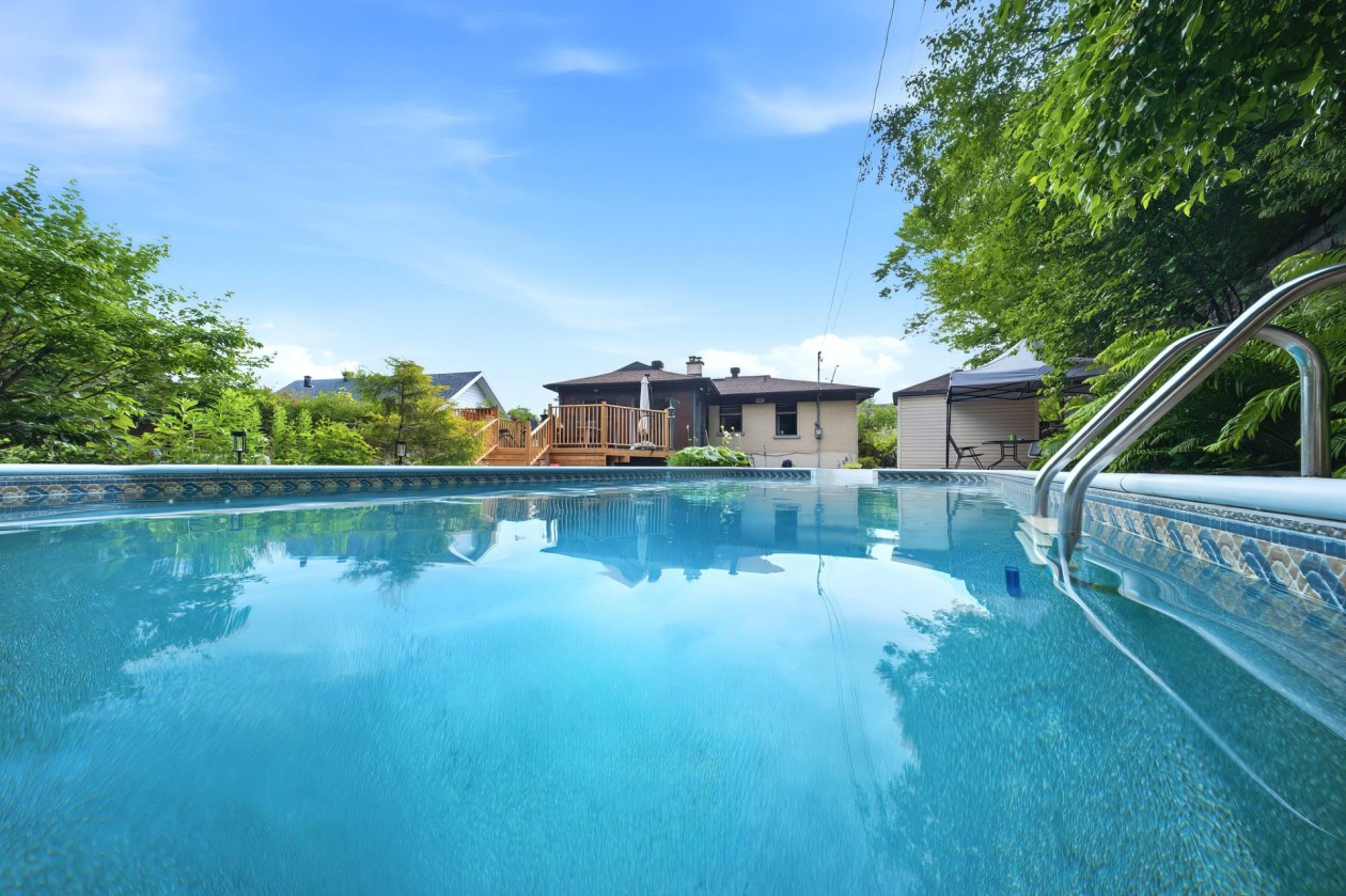 Piscine — 504, Boul. Talbot, Saguenay (Chicoutimi), G7H4A2, Saguenay (Chicoutimi)
