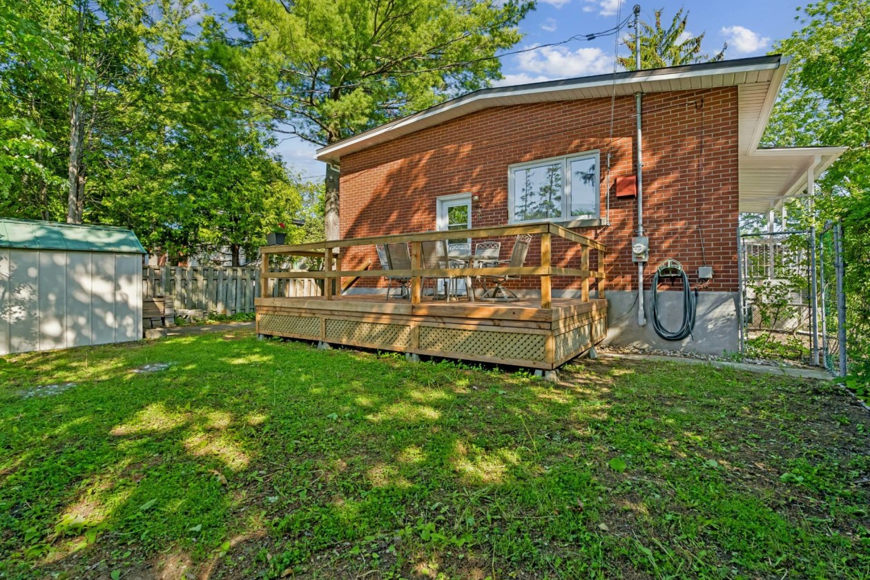 Cour — 11626, Rue Ross, Montréal (Pierrefonds-Roxboro), H8Y1C7, Montréal (Pierrefonds-Roxboro)