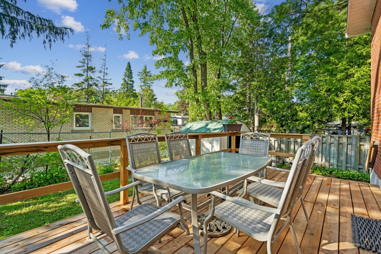 Terrasse — 11626, Rue Ross, Montréal (Pierrefonds-Roxboro), H8Y1C7, Montréal (Pierrefonds-Roxboro)