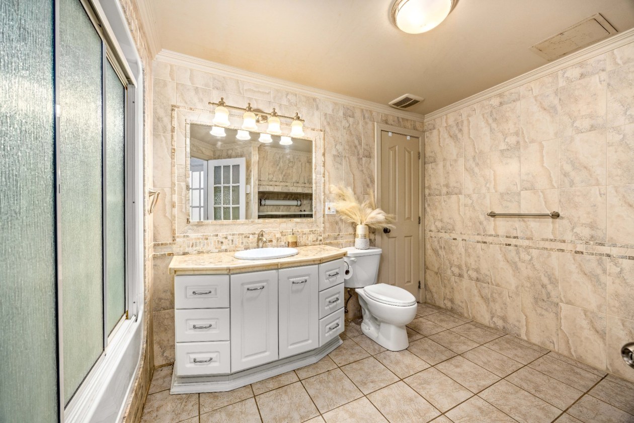Salle de bains — 1220, Mtée du Moulin, Laval (Saint-François), H7A2A3, Laval (Saint-François)