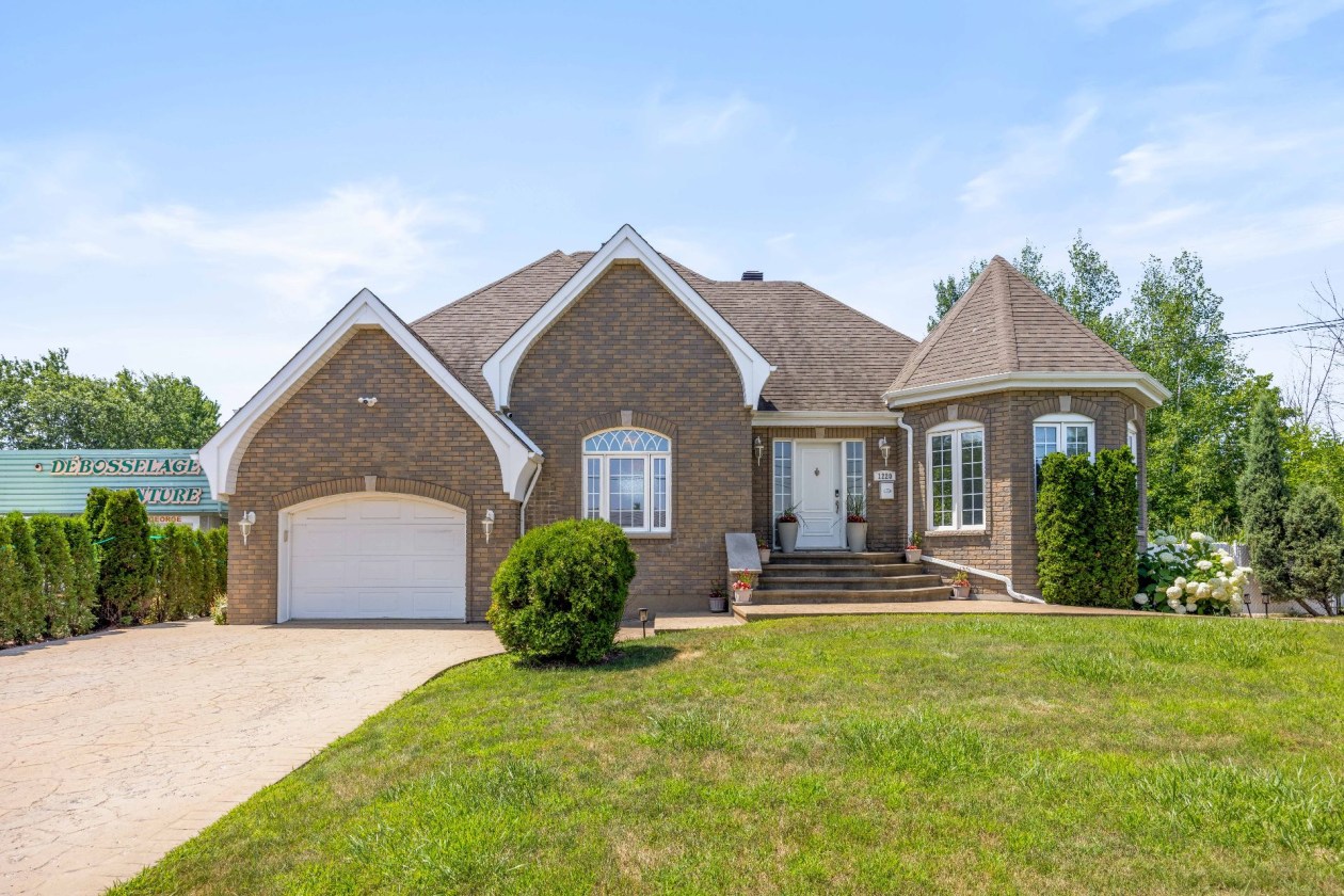 Façade — 1220, Mtée du Moulin, Laval (Saint-François), H7A2A3, Laval (Saint-François)