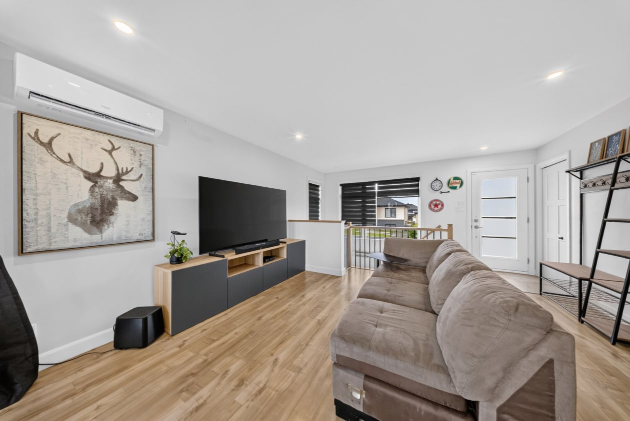 Salon — 2315, Rue Offenbach, Drummondville, J2B1W6, Drummondville