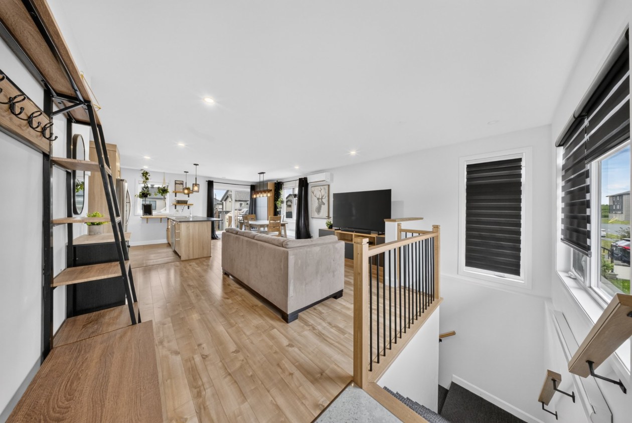 Salon — 2315, Rue Offenbach, Drummondville, J2B1W6, Drummondville