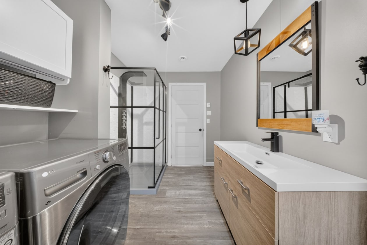 Salle de bains — 2315, Rue Offenbach, Drummondville, J2B1W6, Drummondville
