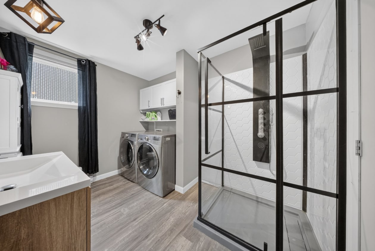 Salle de bains — 2315, Rue Offenbach, Drummondville, J2B1W6, Drummondville