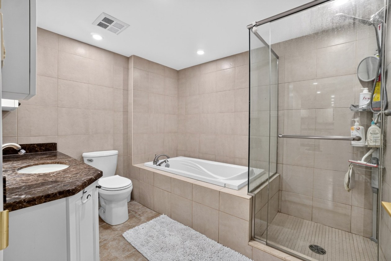 Salle de bains — 1700, Boul. René-Lévesque O., 303, Montréal (Ville-Marie), H3H2V1, Montréal (Ville-Marie)