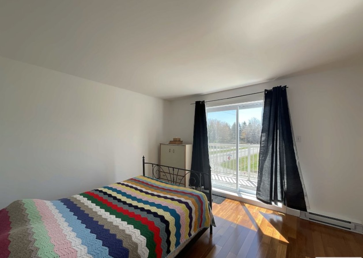 Chambre à coucher principale — 2, Crois. Léo-Paul-Desrosiers, Notre-Dame-de-l'Île-Perrot, J7W1S9, Notre-Dame-de-l'Île-Perrot