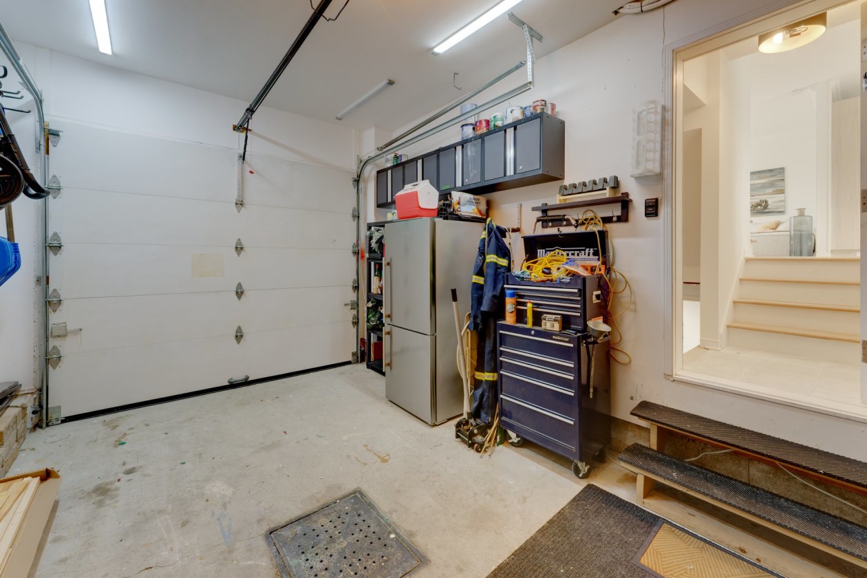 Garage — 141, Mtée des Trinitaires, Saint-Basile-le-Grand, J3N1T9, Saint-Basile-le-Grand