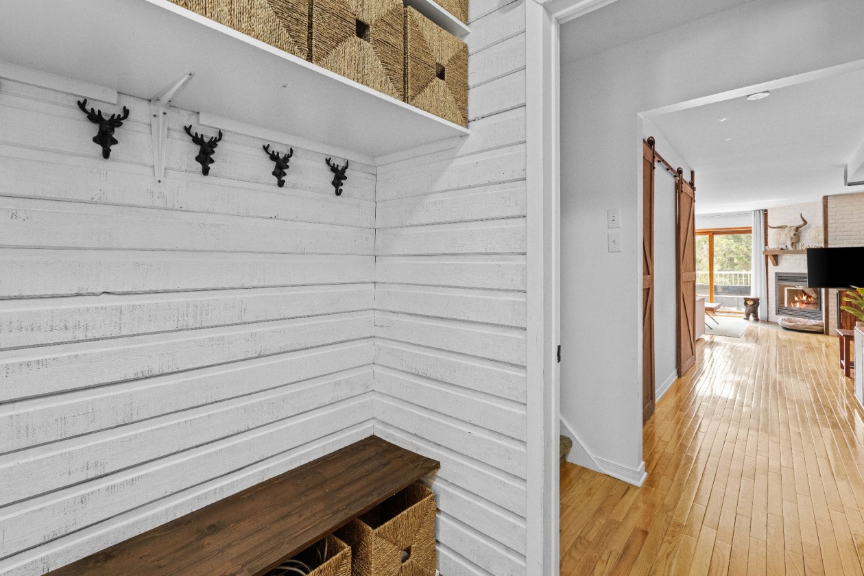 Hall d'entrée — 782, Rue Principale, 146, Saint-Sauveur, J0R1R2, Saint-Sauveur