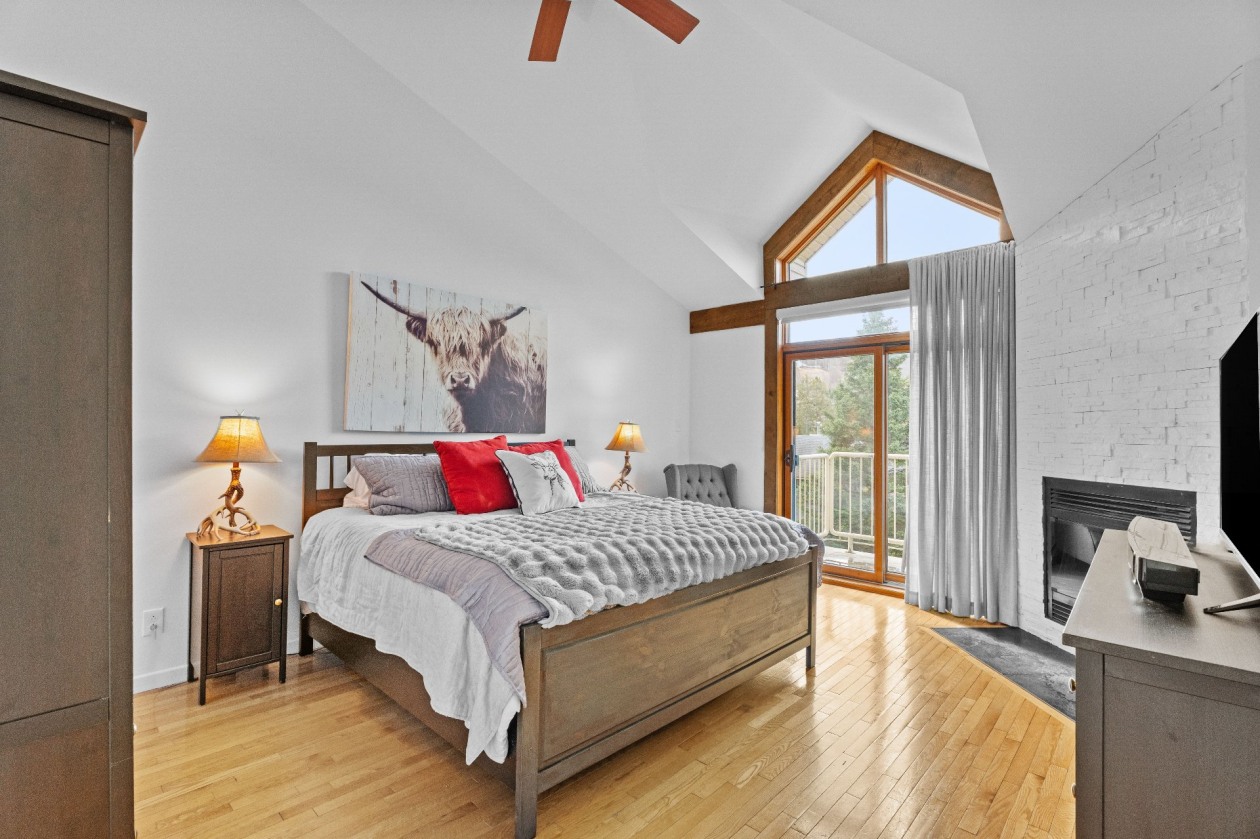 Chambre à coucher principale — 782, Rue Principale, 146, Saint-Sauveur, J0R1R2, Saint-Sauveur