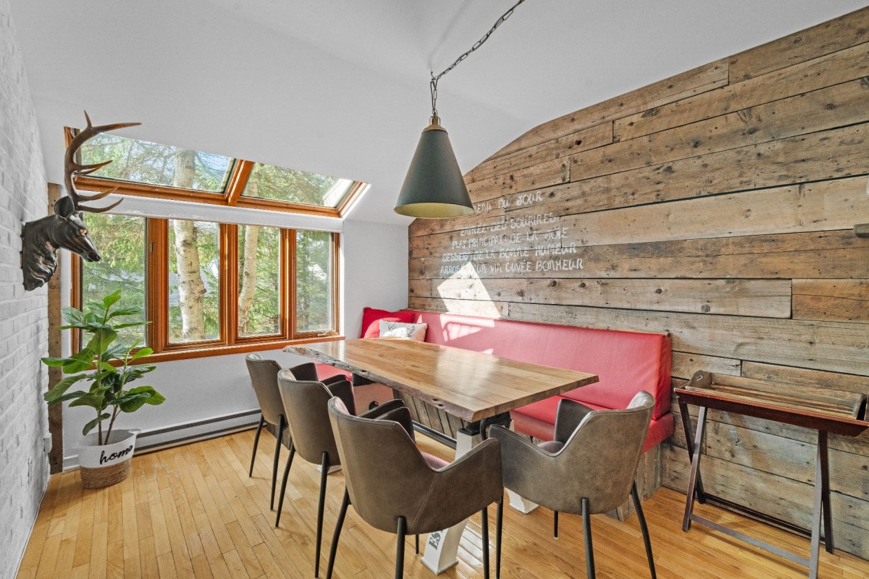 Salle à manger — 782, Rue Principale, 146, Saint-Sauveur, J0R1R2, Saint-Sauveur