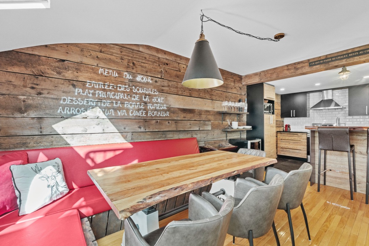 Salle à manger — 782, Rue Principale, 146, Saint-Sauveur, J0R1R2, Saint-Sauveur
