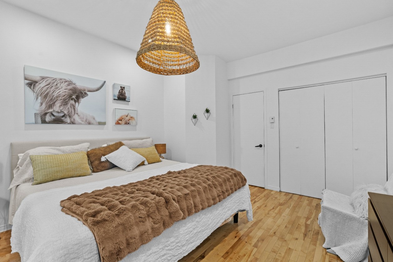 Chambre à coucher — 782, Rue Principale, 146, Saint-Sauveur, J0R1R2, Saint-Sauveur