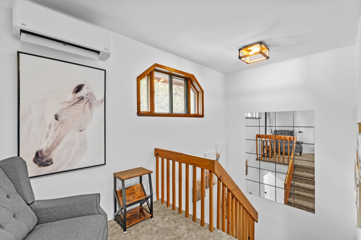 Escalier — 782, Rue Principale, 146, Saint-Sauveur, J0R1R2, Saint-Sauveur