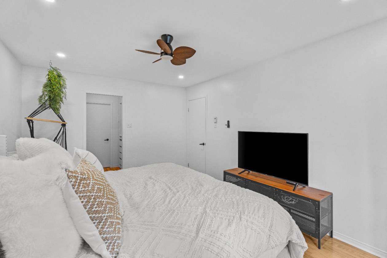Chambre à coucher — 782, Rue Principale, 146, Saint-Sauveur, J0R1R2, Saint-Sauveur