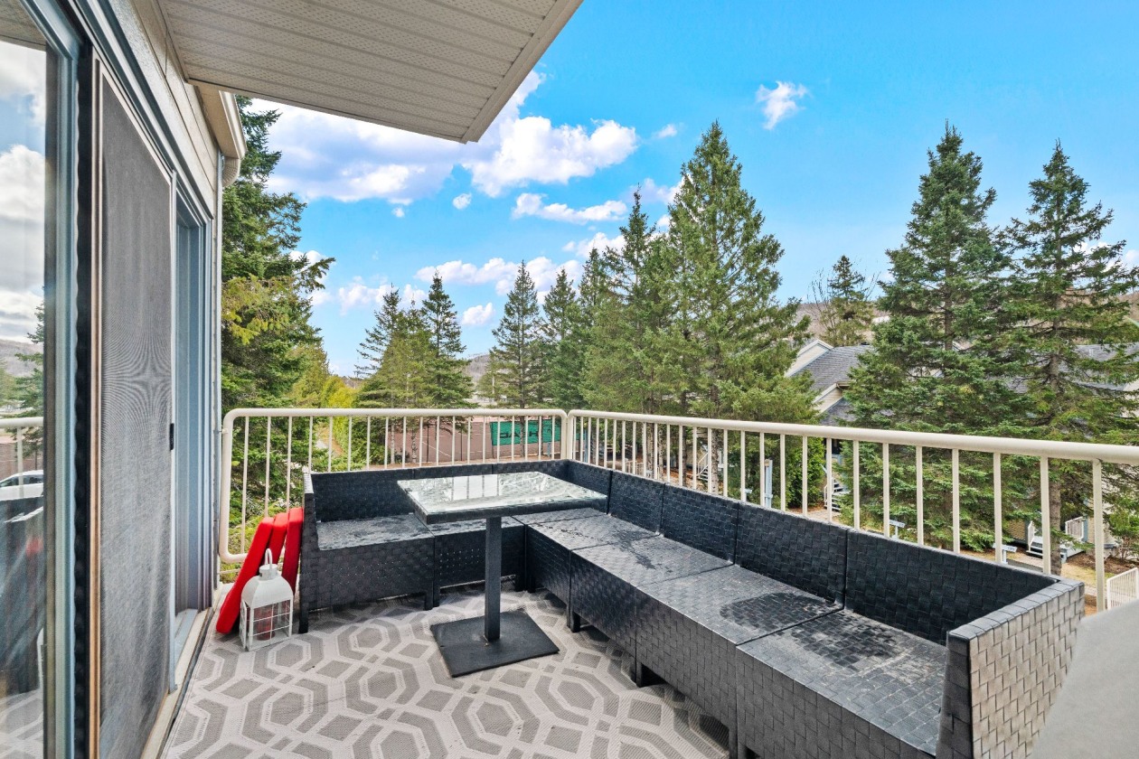 Balcon — 782, Rue Principale, 146, Saint-Sauveur, J0R1R2, Saint-Sauveur