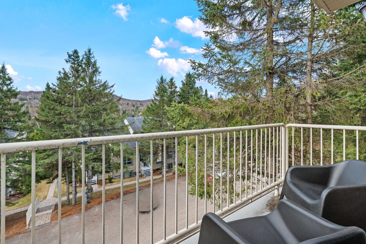 Balcon — 782, Rue Principale, 146, Saint-Sauveur, J0R1R2, Saint-Sauveur