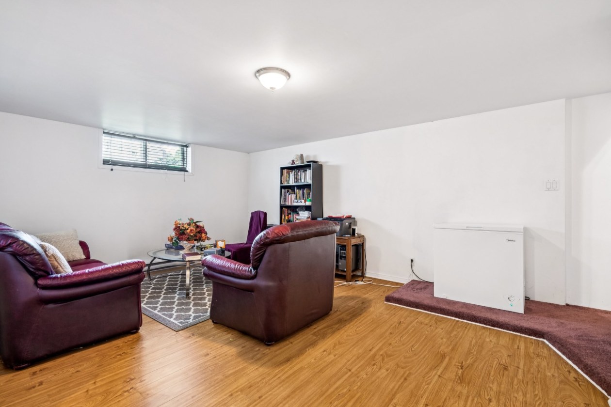 Salle familiale — 150, Rue Joseph-Lalumière, Châteauguay, J6J5Z1, Châteauguay