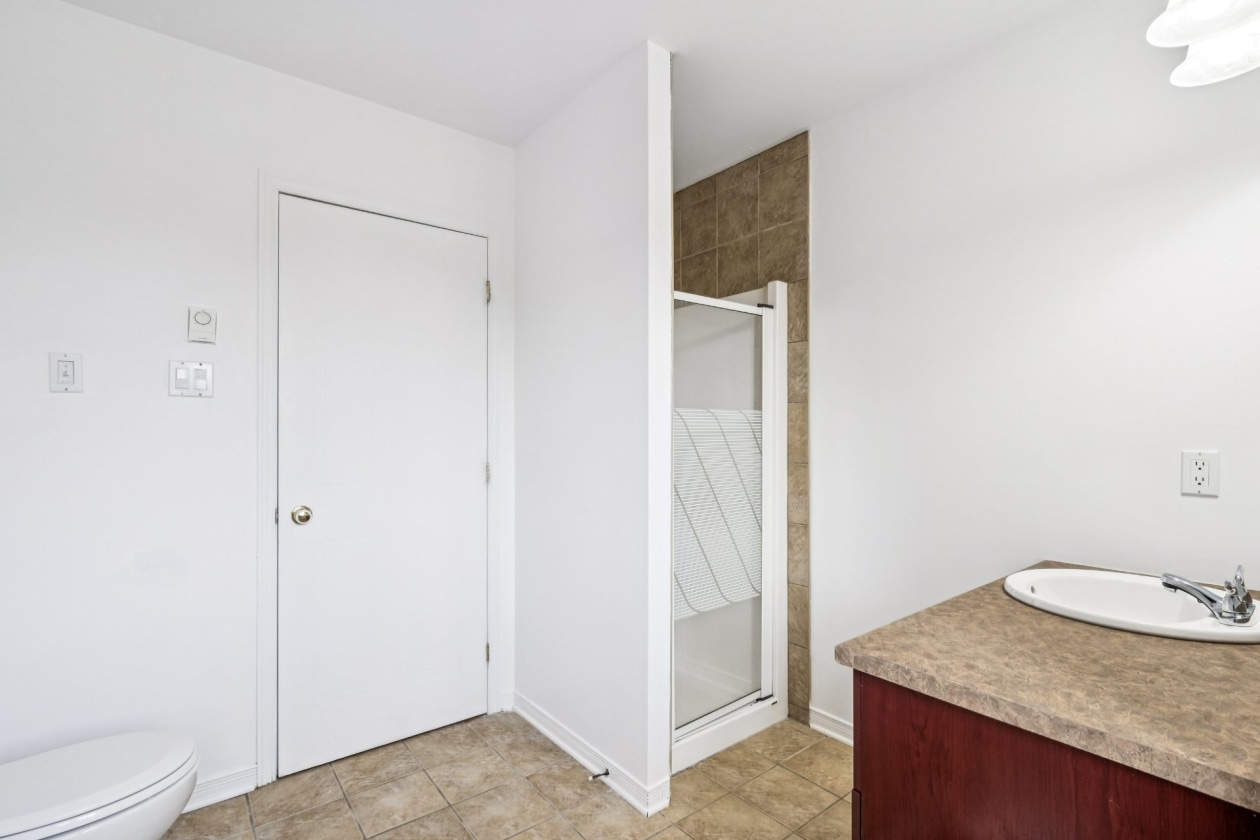 Salle de bains — 150, Rue Joseph-Lalumière, Châteauguay, J6J5Z1, Châteauguay