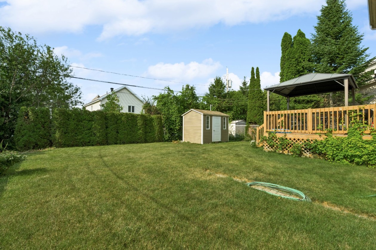 Cour — 150, Rue Joseph-Lalumière, Châteauguay, J6J5Z1, Châteauguay