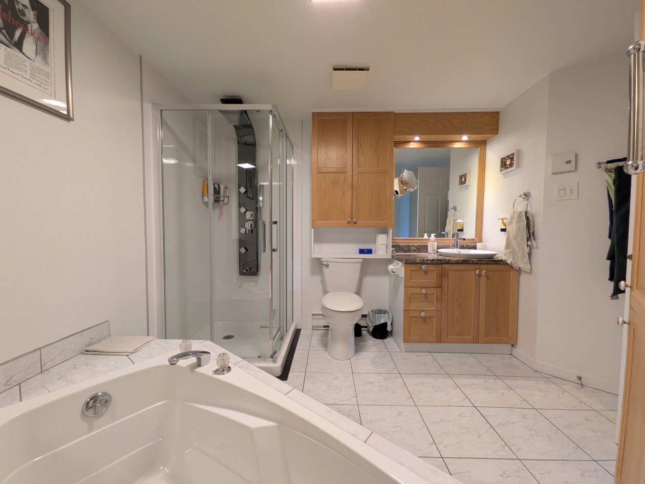 Salle de bains — 307-4310 Rue du Rapide, 307, Lévis, G6X 3S5, Lévis