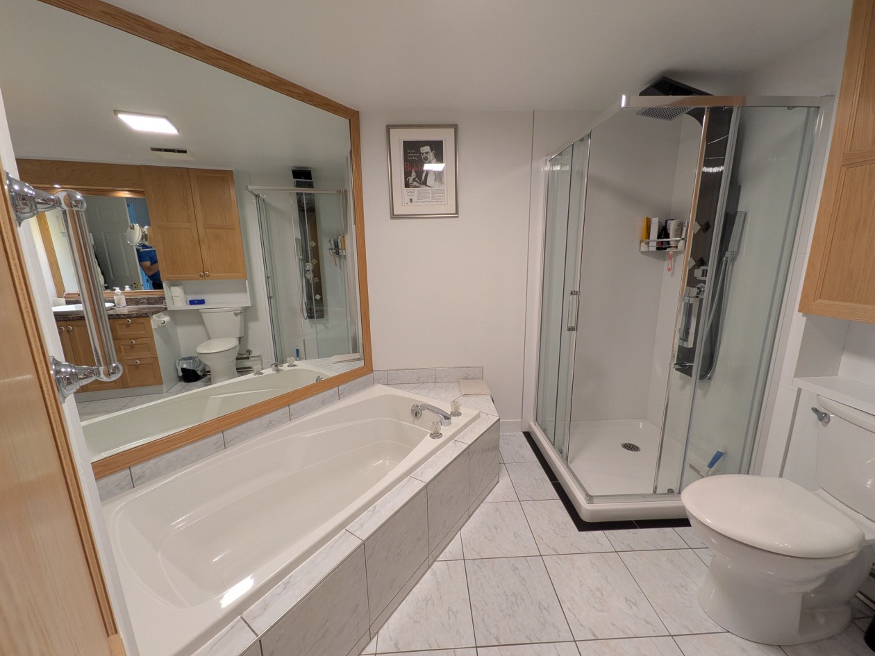 Salle de bains — 307-4310 Rue du Rapide, 307, Lévis, G6X 3S5, Lévis