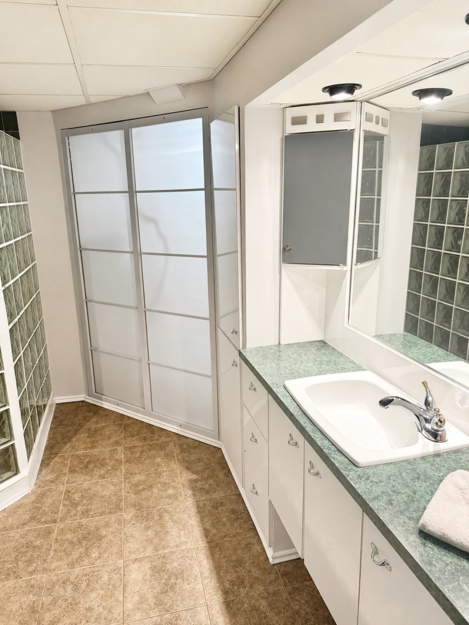 Salle de bains — 2293, Rue d'Ortona, Saguenay (Jonquière), G7S1C5, Saguenay (Jonquière)