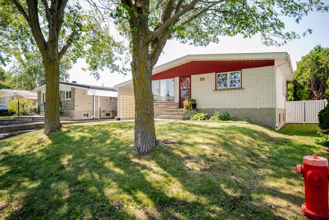 Façade — 6030, Rue Arthur, Brossard, J4Z1E5, Brossard