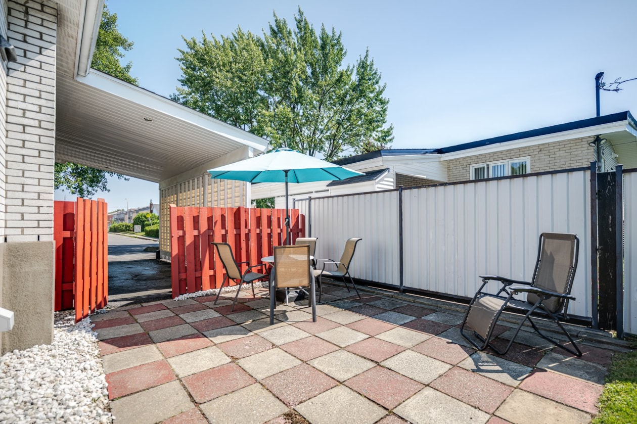 Cour — 6030, Rue Arthur, Brossard, J4Z1E5, Brossard
